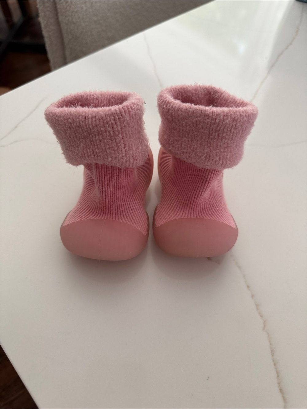 Tiny explorings sock shoe winter edition- size 12-18 months